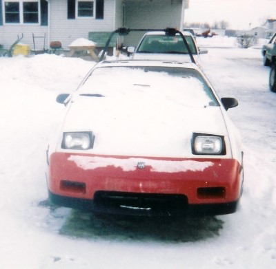 front view of giant car wing